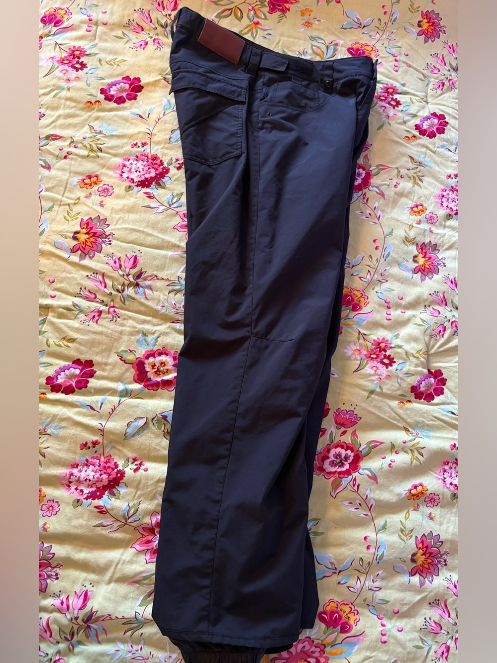 Quiksilver 8mm quiktech waterproof black  utility snow pants W36 L32 large EUC